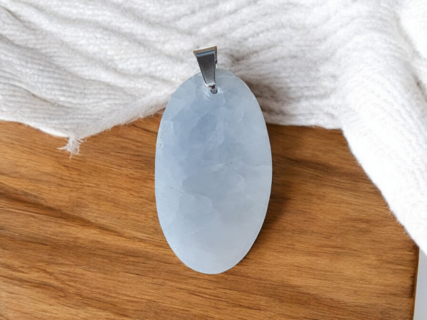 pendentif calcite bleue